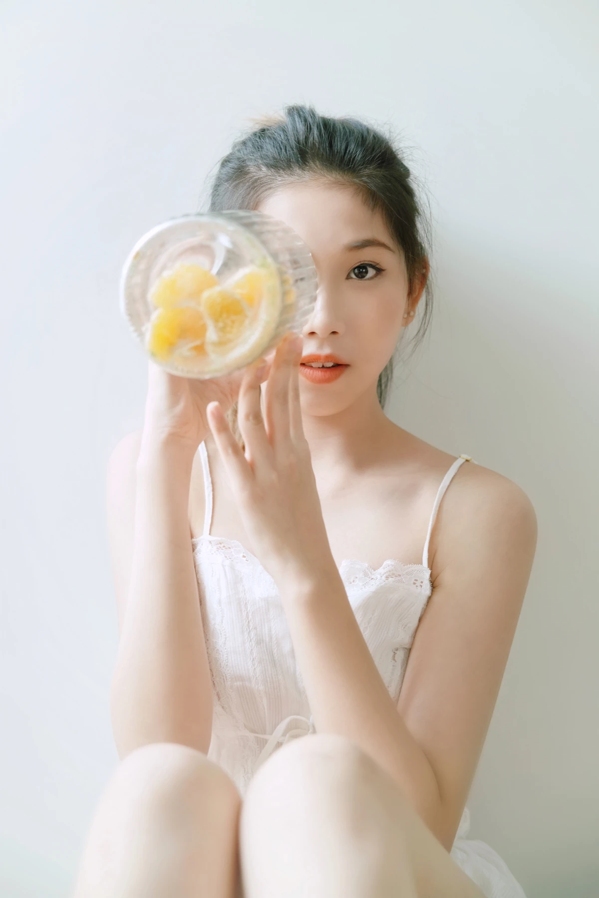 [YITUYU] 2022.12.16 Vol.2694 – Naughty Little Orange Xiaoyi#[25P]-1