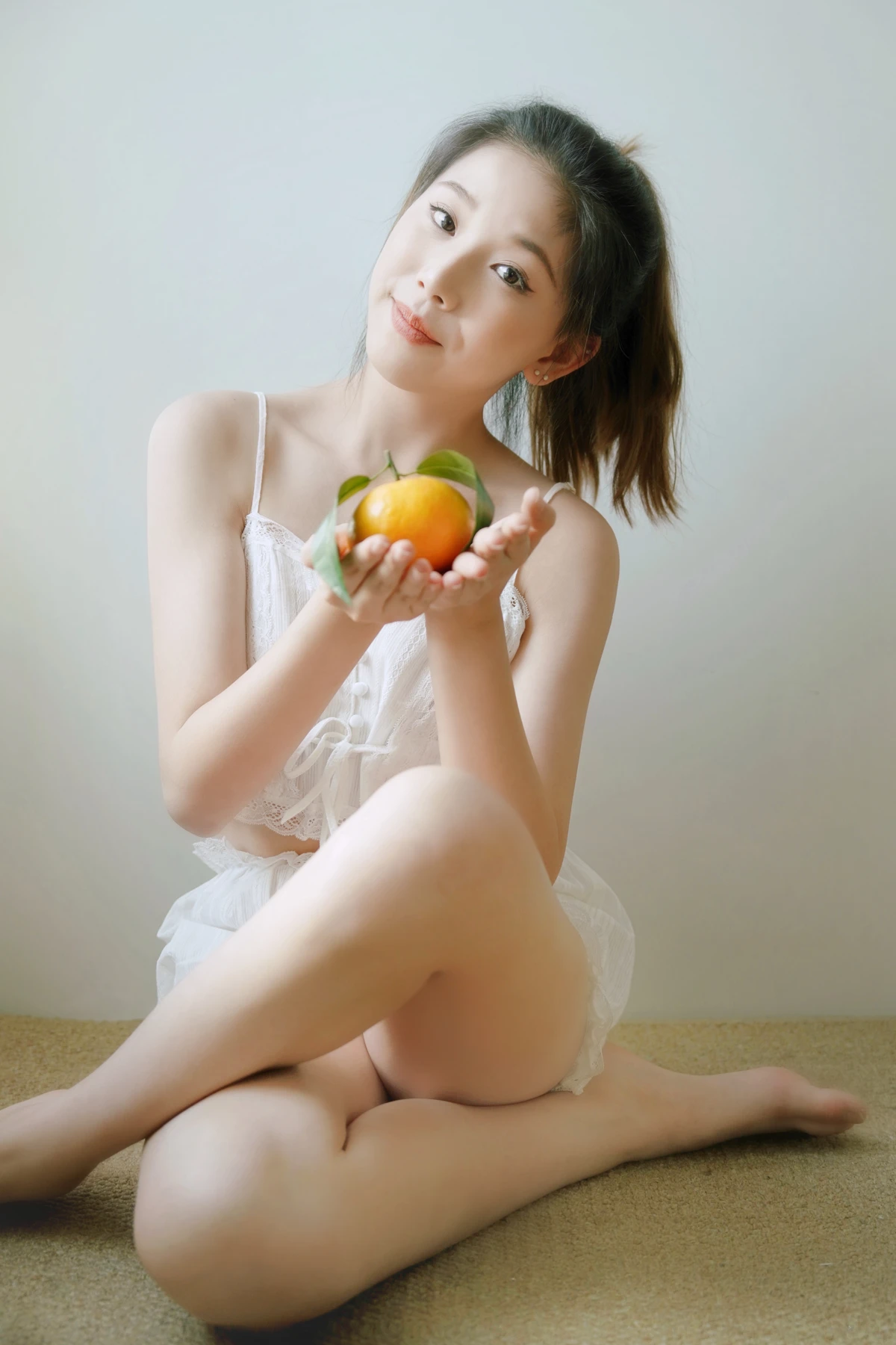 [YITUYU] 2022.12.16 Vol.2694 – Naughty Little Orange Xiaoyi#[25P]-1