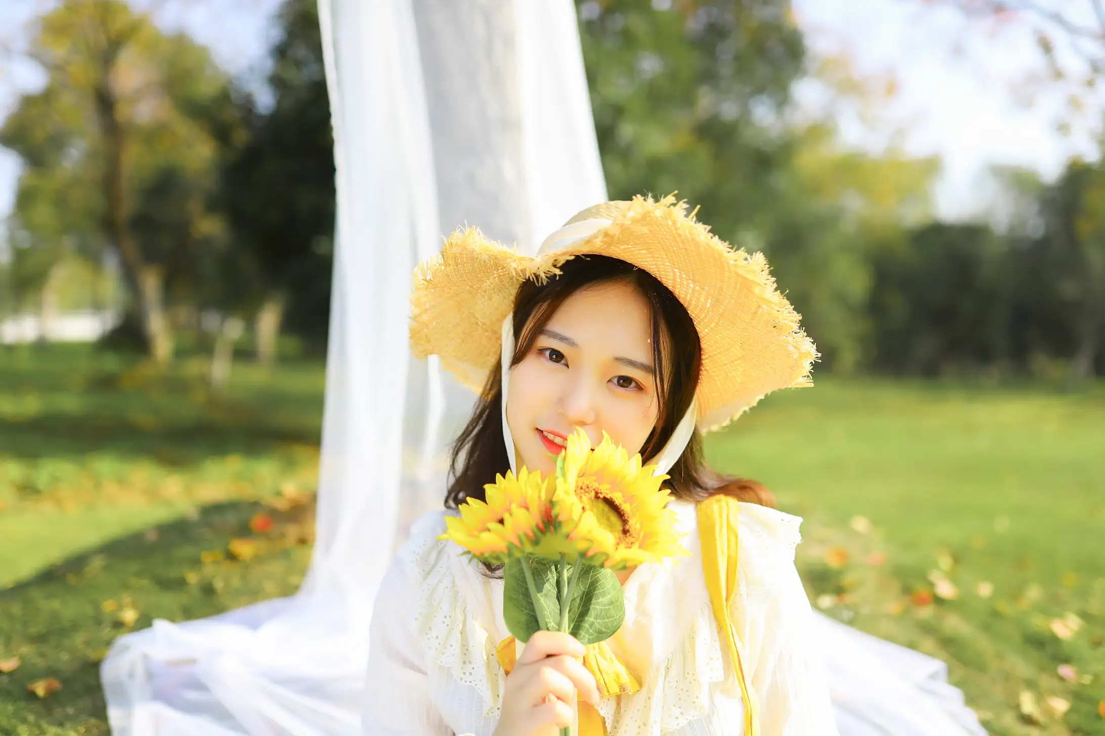 [YITUYU] 2022.08.27 Vol.1804 – Born towards the sun flourishing#[23P]-4